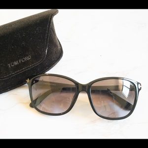 Authentic Tom Ford “Dana” sunglasses Black